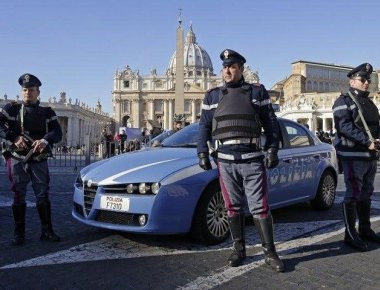 Υμνητής του ISIS ο 20χρονος Ιταλοτυνήσιος που μαχαίρωσε αστυνομικό και στρατιώτη στην Ιταλία